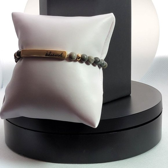 Womens Gray Natural Stone Beads Blessed Bead Stretch Bracelet Hand Crafted - Picture 4 of 4